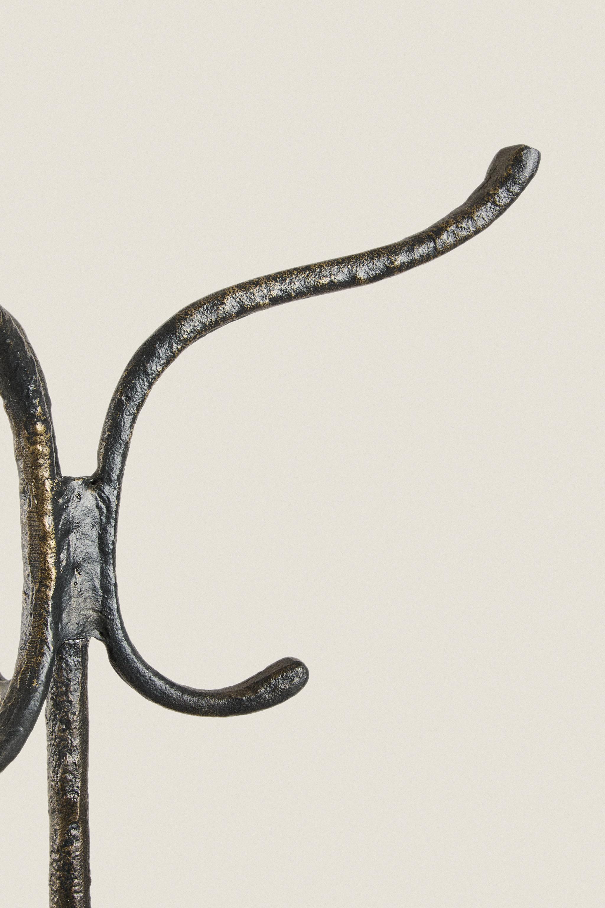 PORTE-MANTEAU SUR PIED